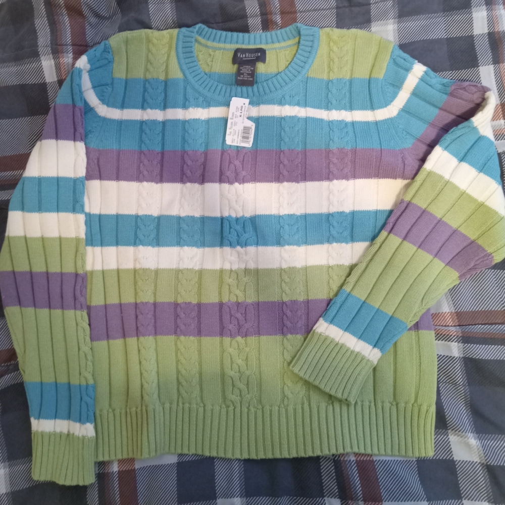 NWT Women's Van Heusen sweater